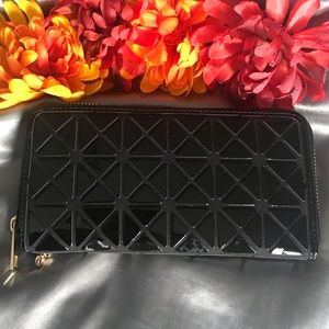 Black Geometric Wallet